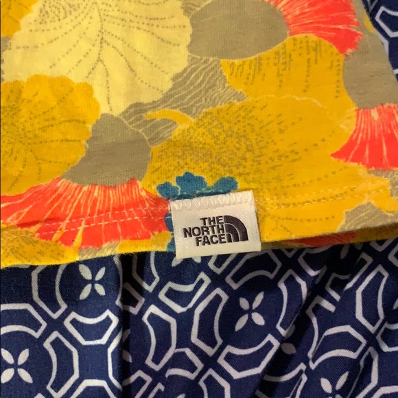 Northface tank top - Picture 2 of 4